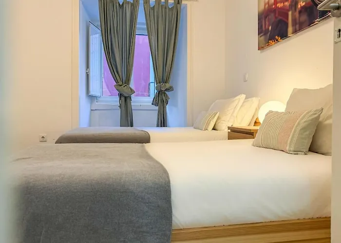 شقة Your In Santa Marta Next To Liberdade Lisboa