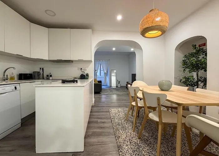 Your In Santa Marta Next To Liberdade شقة Lisboa