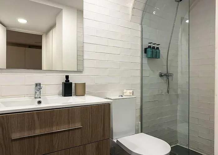 Your In Santa Marta Next To Liberdade * Lisboa