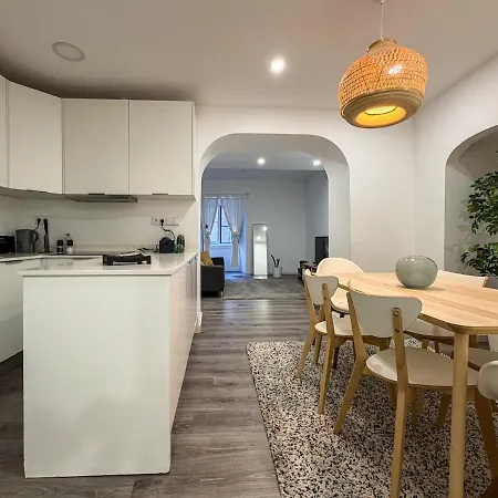 Your In Santa Marta Next To Liberdade Apartment Lisbon